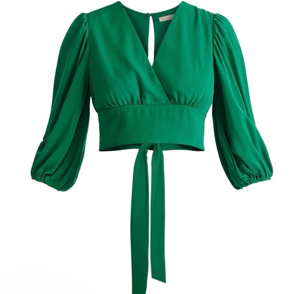 Paisie Tops - [basically NWOT!]Paisie Vibrant Kelly Green Blouse